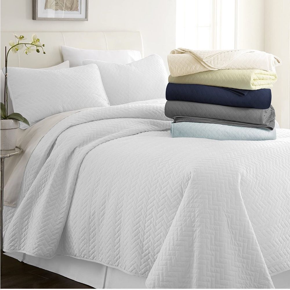 NWT!! Linen Market Quilt Set, Various Patterns/Colors/Sizes